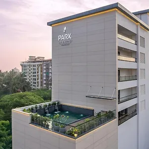 Park & By Radisson East Hotel